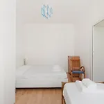 Guesthost - Mm1 Inganni Bright Апартаменты *