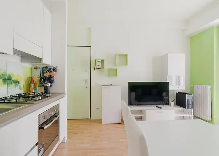 Guesthost - Mm1 Inganni Bright Milano