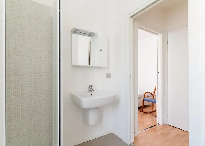 Guesthost - Mm1 Inganni Bright *